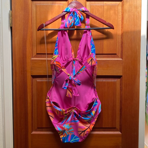 Bar lll Swimsuit Floral Size L - Picture 13 of 17